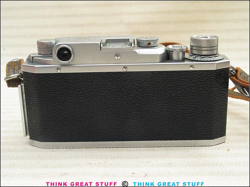 Photo 100_3666 Product photo #100_3666 of SKU 21001183 (Canon IIF2 “EP” 1955 vintage 35mm Rangefinder Camera Bundle)