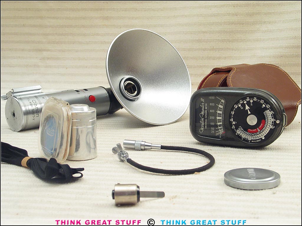 Photo 100_3700 Product photo #100_3700 of SKU 21001183 (Canon IIF2 “EP” 1955 vintage 35mm Rangefinder Camera Bundle)