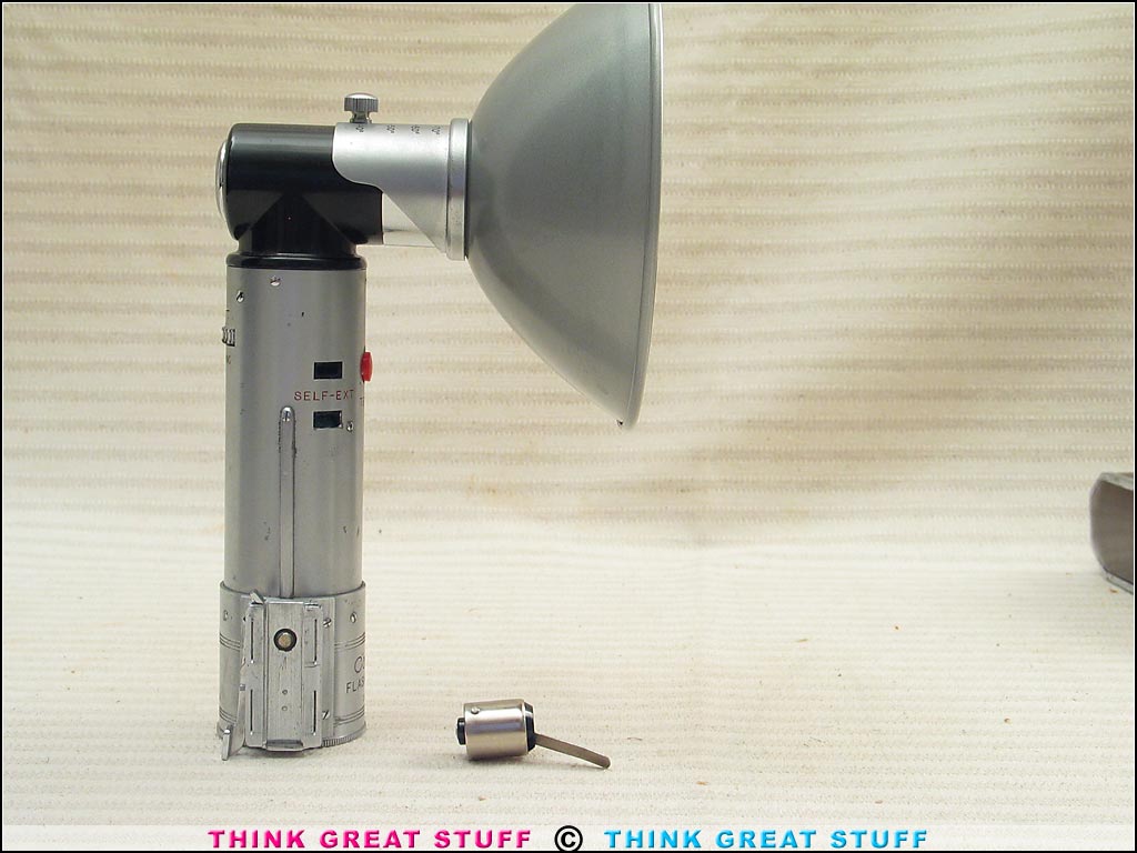 Photo 100_3704 Product photo #100_3704 of SKU 21001183 (Canon IIF2 “EP” 1955 vintage 35mm Rangefinder Camera Bundle)