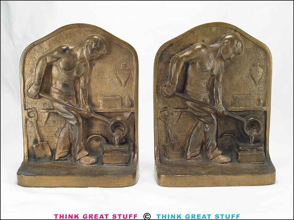 Photo 100_8400 Product photo #100_8400 of SKU 21001336 ("Foundry Worker" Solid Bronze Antique Bookends)