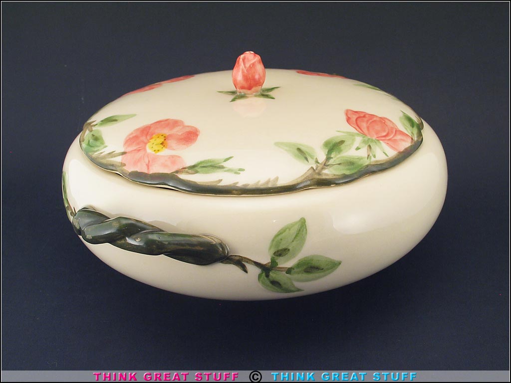 Product photo #100_8522 of SKU 21004003 (1940s Franciscan Desert Rose Covered Casserole, USA Rare Early Piece)