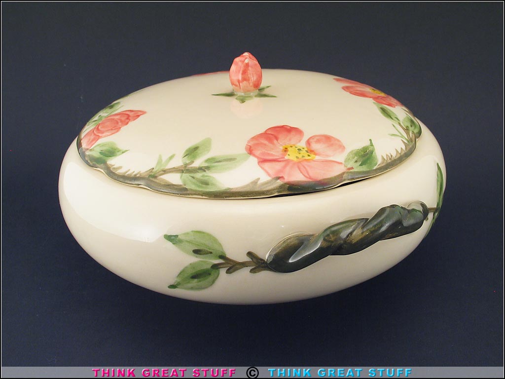 Product photo #100_8524 of SKU 21004003 (1940s Franciscan Desert Rose Covered Casserole, USA Rare Early Piece)