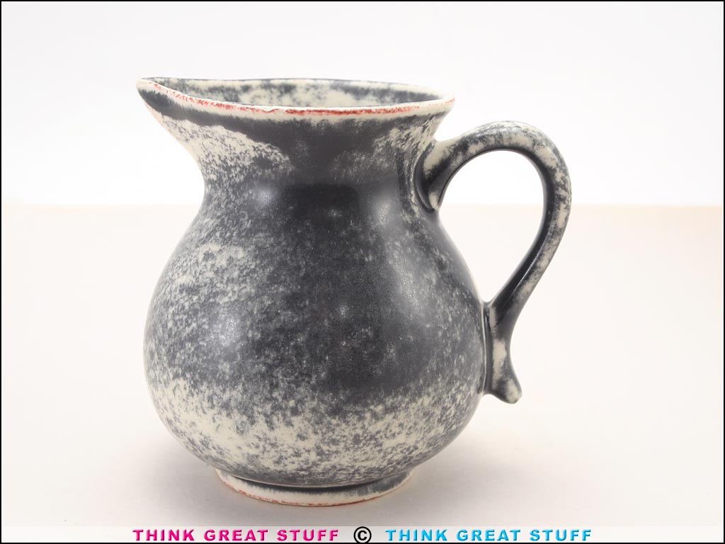 Product photo #100_9731 of SKU 21004031 (Pennsbury Pottery Gray Spongeware 1-cup Creamer Pitcher by RB)